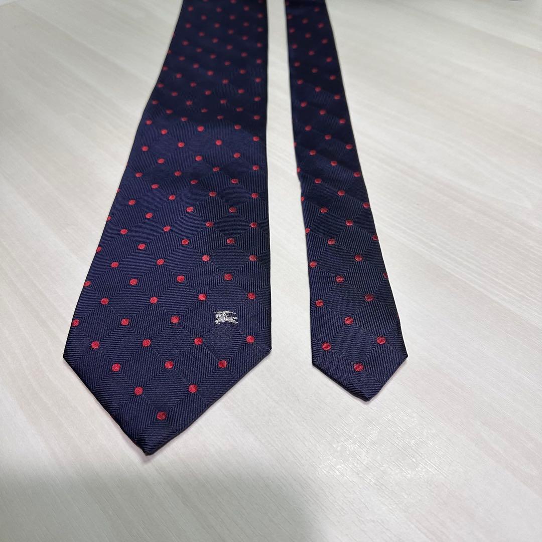 新品タグ付き☆バーバリー☆ネクタイ☆ネイビー☆ドット☆レッド☆493