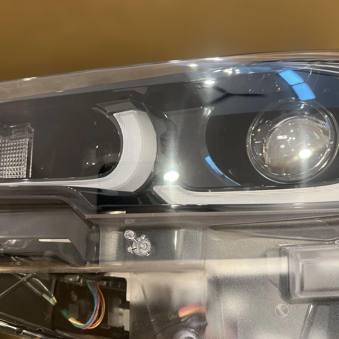 【中古美品】CX-5 ヘッドライト左側