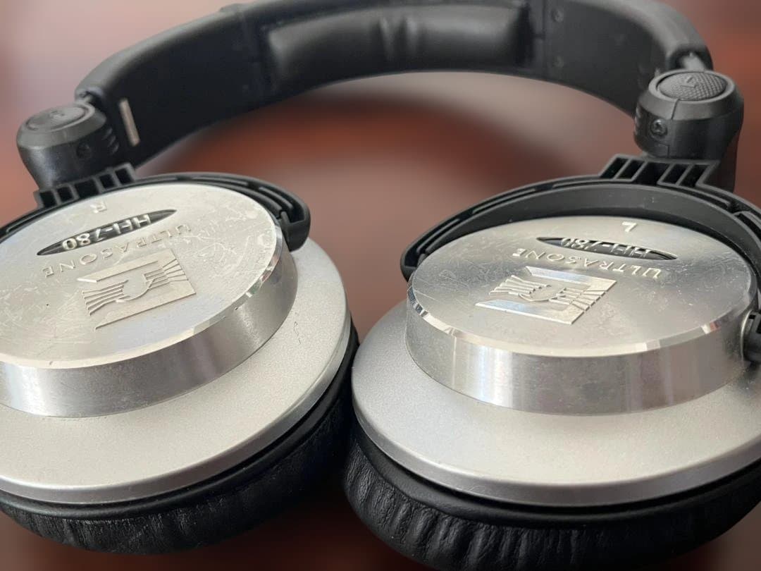 ◆ULTRASONE HFI-780 密閉ダイナミック型ヘッドホン