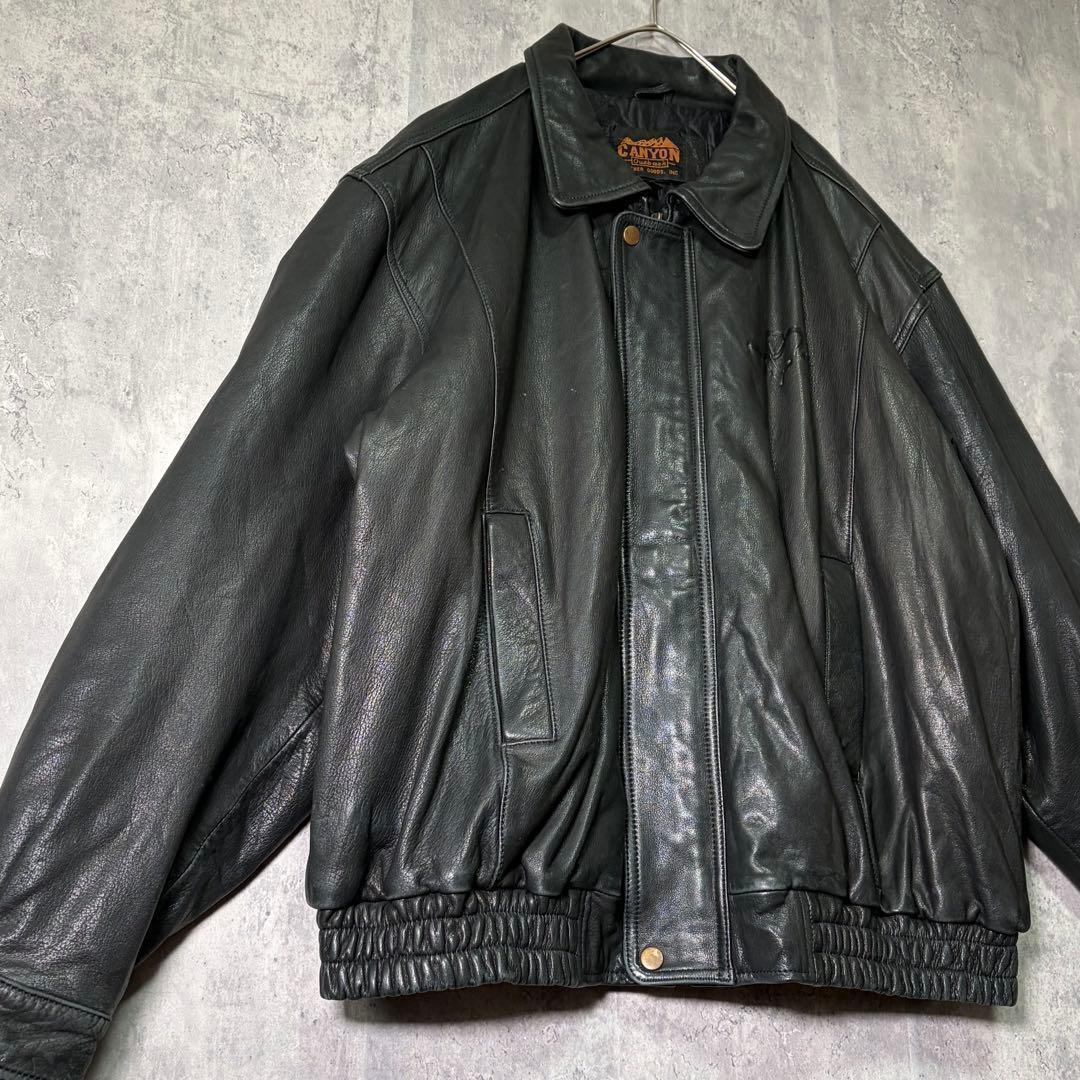 極上 レザー ジャケット ロゴエンボス 黒 本革 肩パッドなし