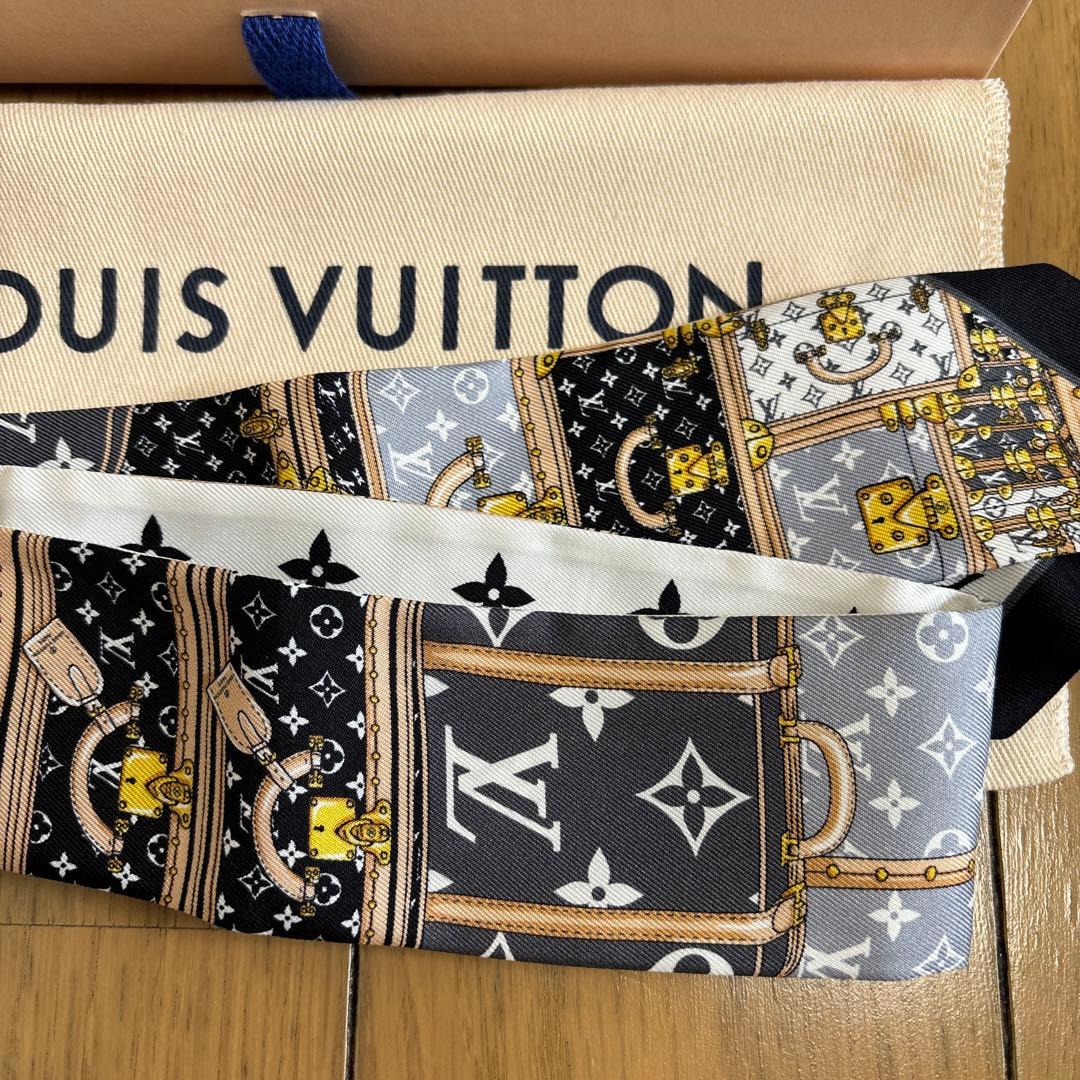 LOUIS VUITTON シルク バンダナ モノグラム