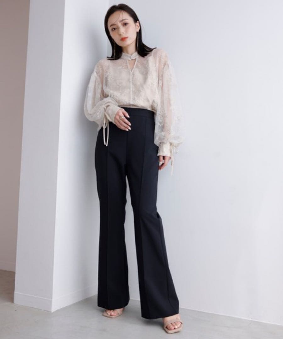 anuans フラワーエンブロイダリーブラウス ¥18,700