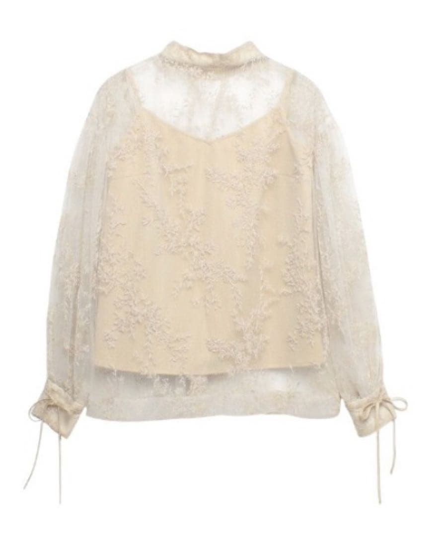 anuans フラワーエンブロイダリーブラウス ¥18,700