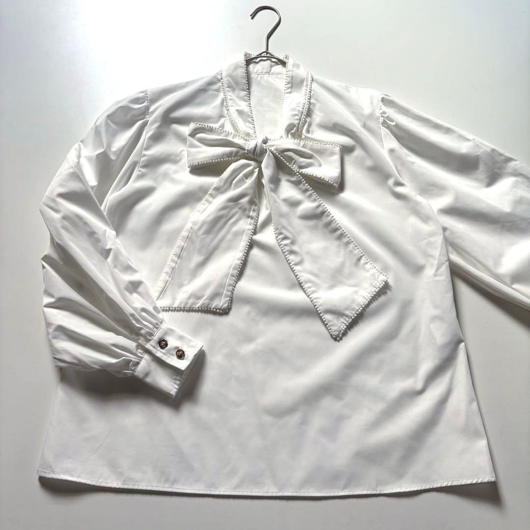 【新品】Vin ヴァン　ヤマダヤ　ビッグリボンタイブラウス　オフホワイト