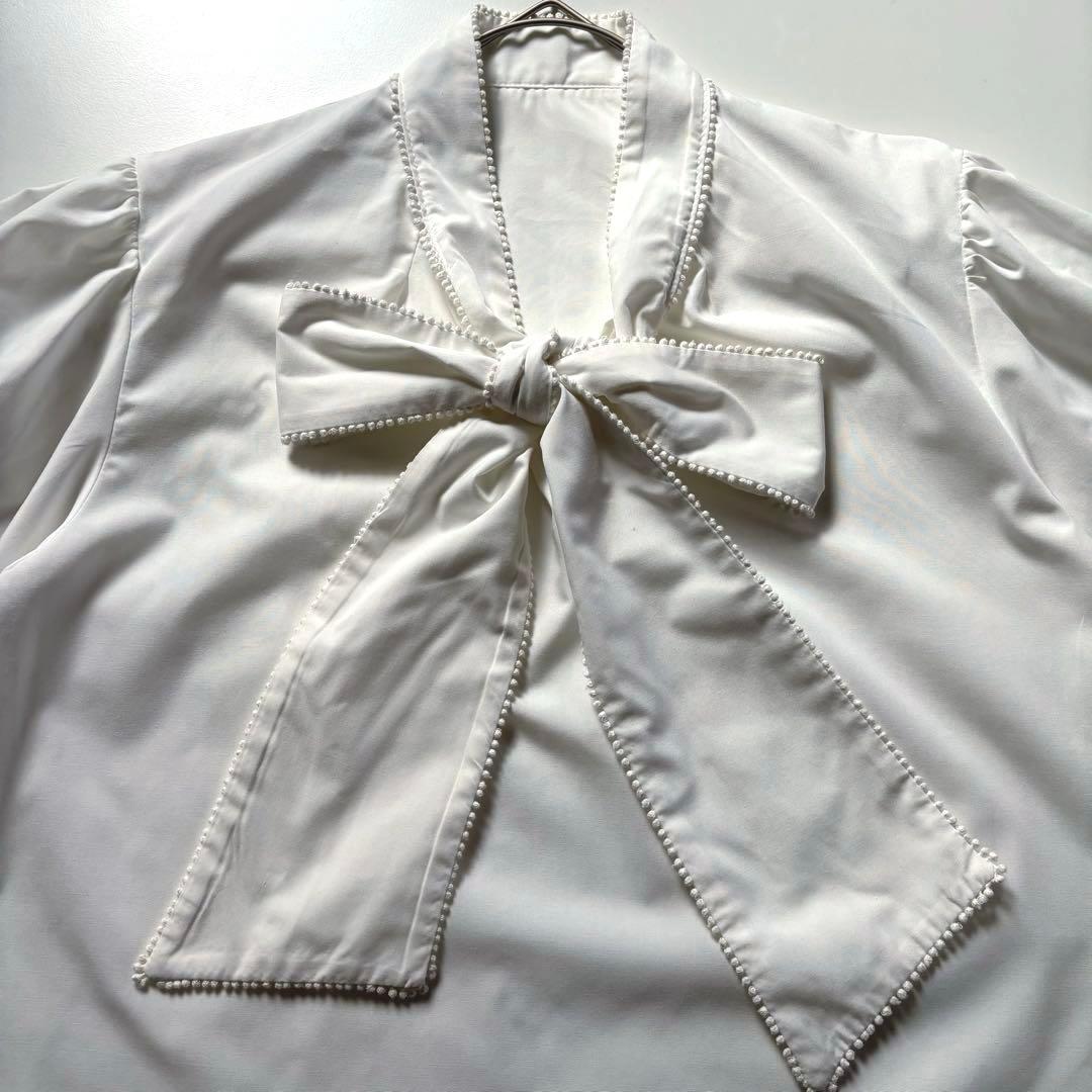 【新品】Vin ヴァン　ヤマダヤ　ビッグリボンタイブラウス　オフホワイト