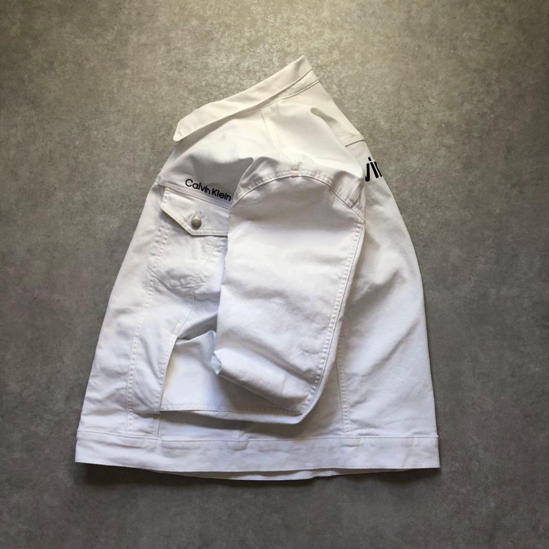 カルバンクラインジーンズ背面BIGロゴ刺繍 ストレッチコットンデニムジャケット