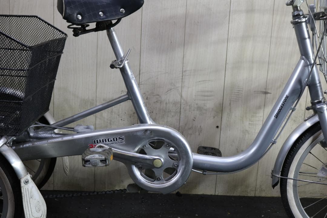 ブリヂストン ワゴン NBW10 16-18インチ シングルLED SILVER