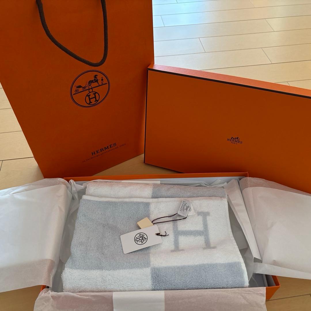 新品・箱付き⭐︎HERMES バスタオル（アヴァロン） 新品・未使用・タグ付き