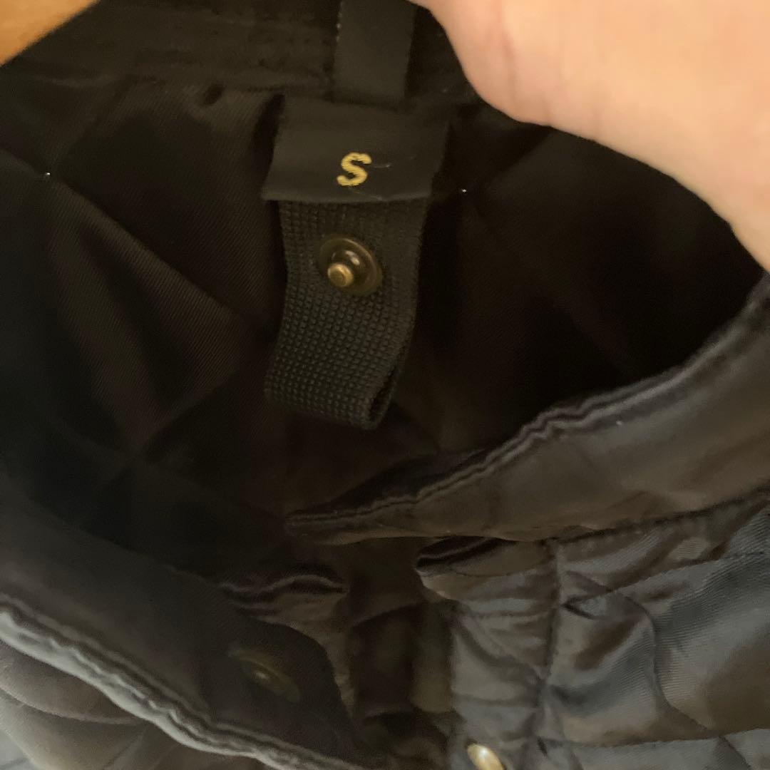 イギリス発　Belstaff ベルスタッフ　黒　キルティングベスト　ユニセックス