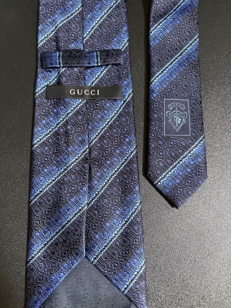 GUCCI ダークブルー ストライプ ネクタイ