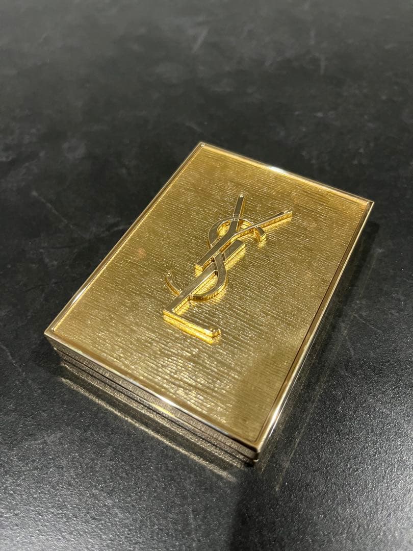ＹＳＬ　アイシャドウ　クチュールミニクラッチ　025 クリスマス限定　再値下げ