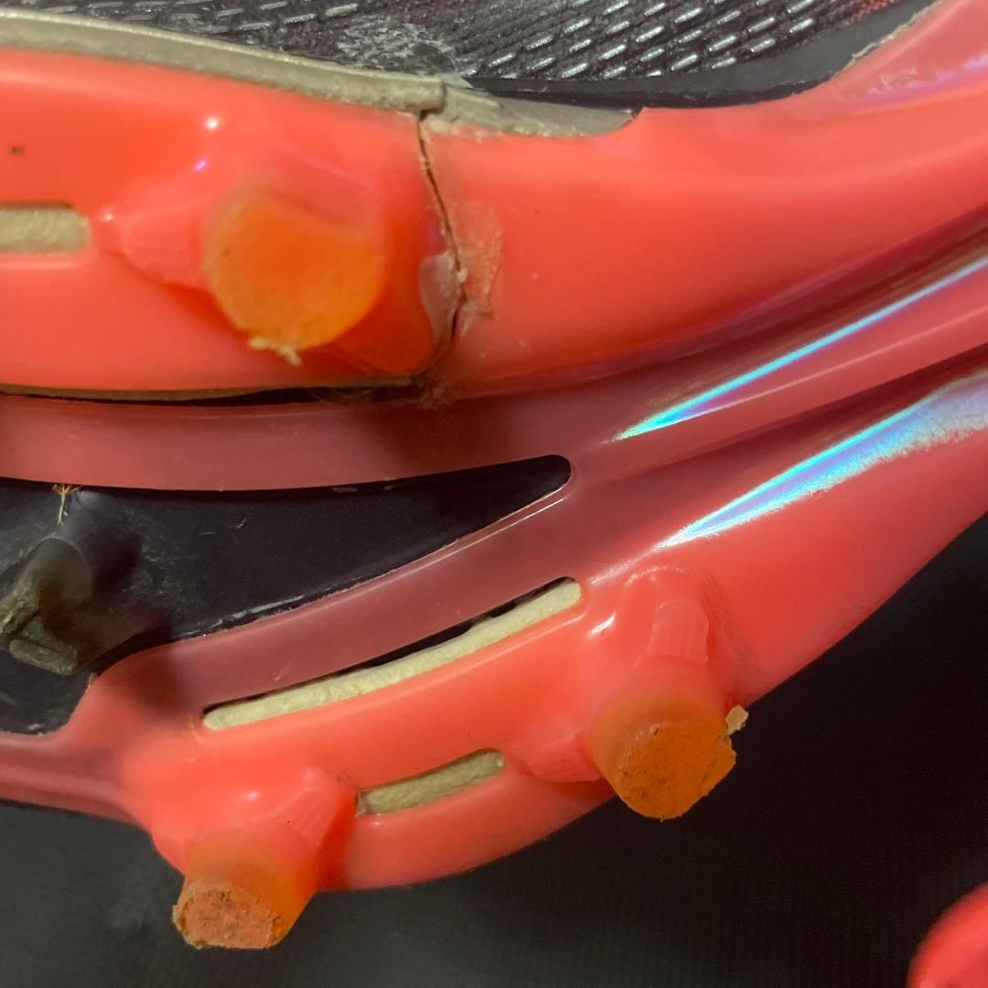 adidas F50 LIGHTSTRIKE PRO サッカーシューズ