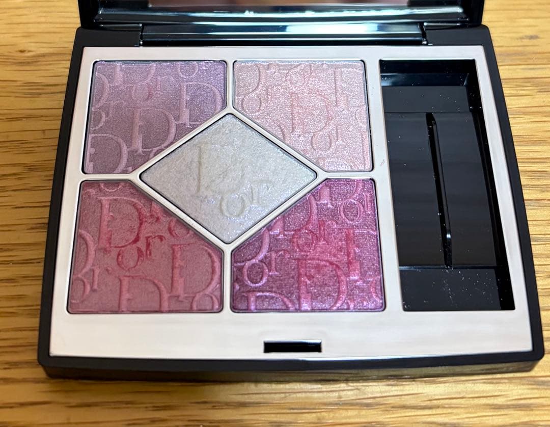 Dior アイシャドウ サンククルール 865 ピンクロリポップ
