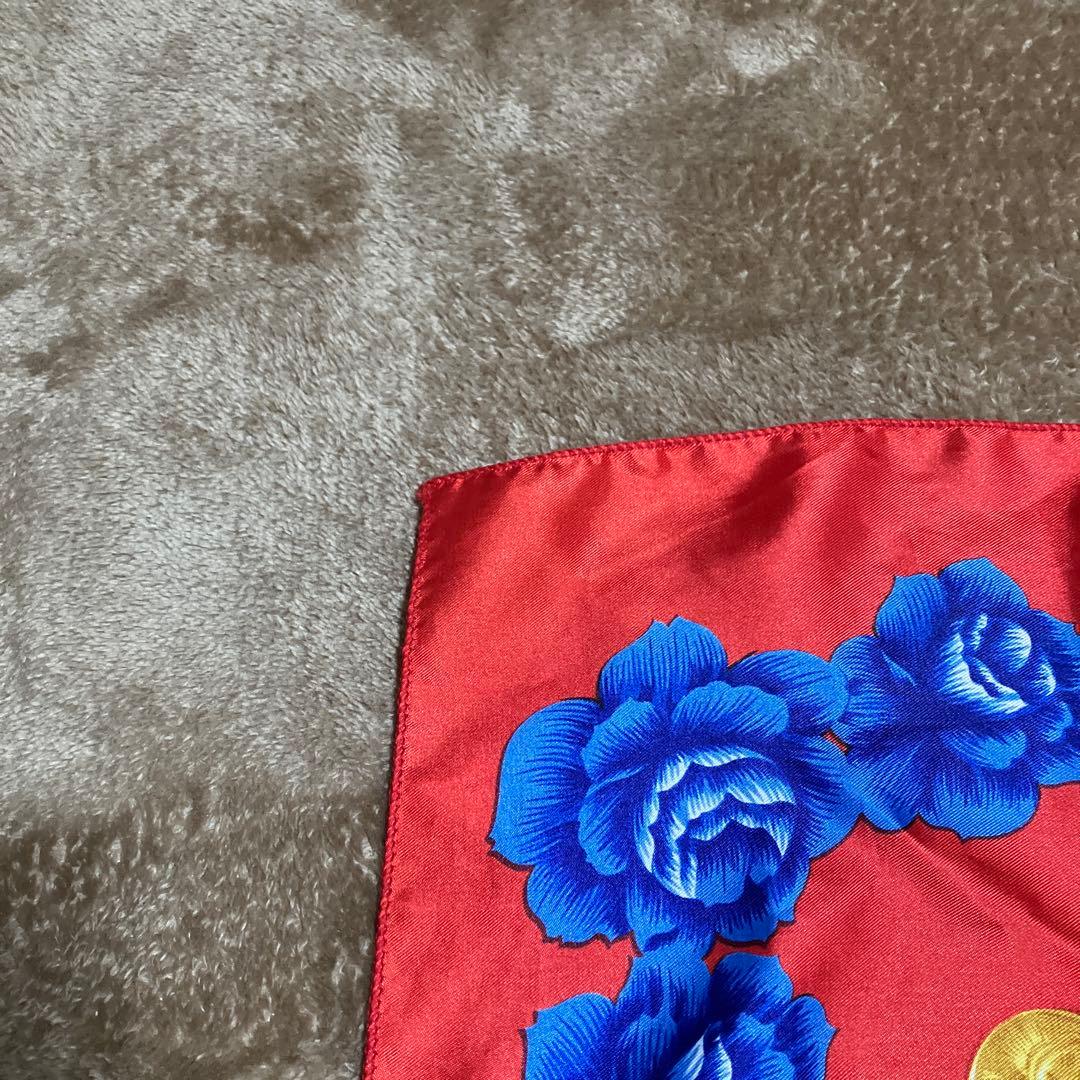 CHANEL シャネル スカーフ ゴールドチェーン 花 バラ ノベルティ 大判
