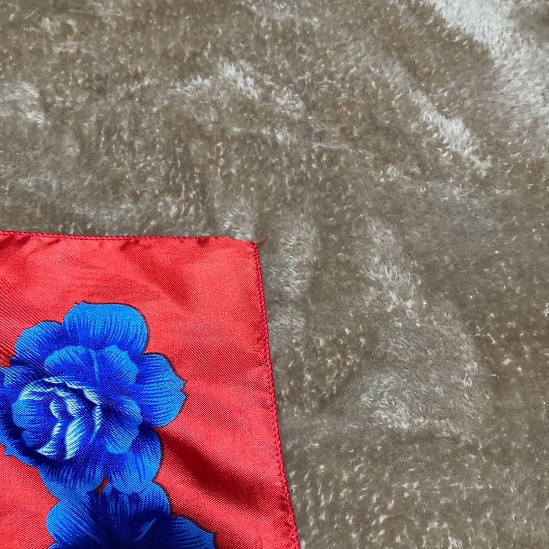 CHANEL シャネル スカーフ ゴールドチェーン 花 バラ ノベルティ 大判