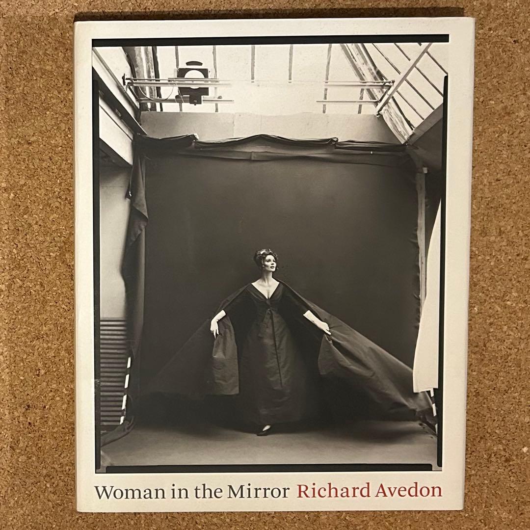 未使用　Woman in the Mirror　リチャード アヴェンドン 英語版