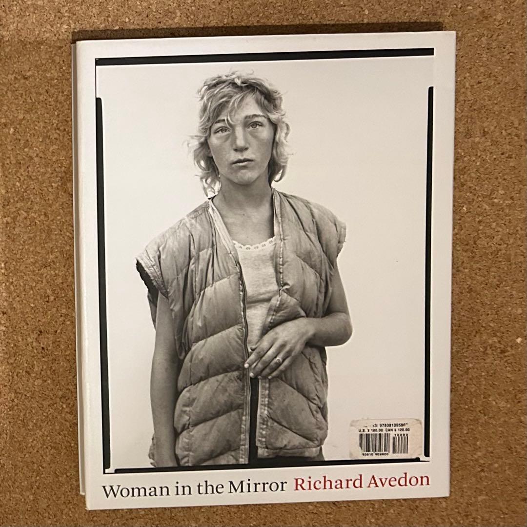 未使用　Woman in the Mirror　リチャード アヴェンドン 英語版