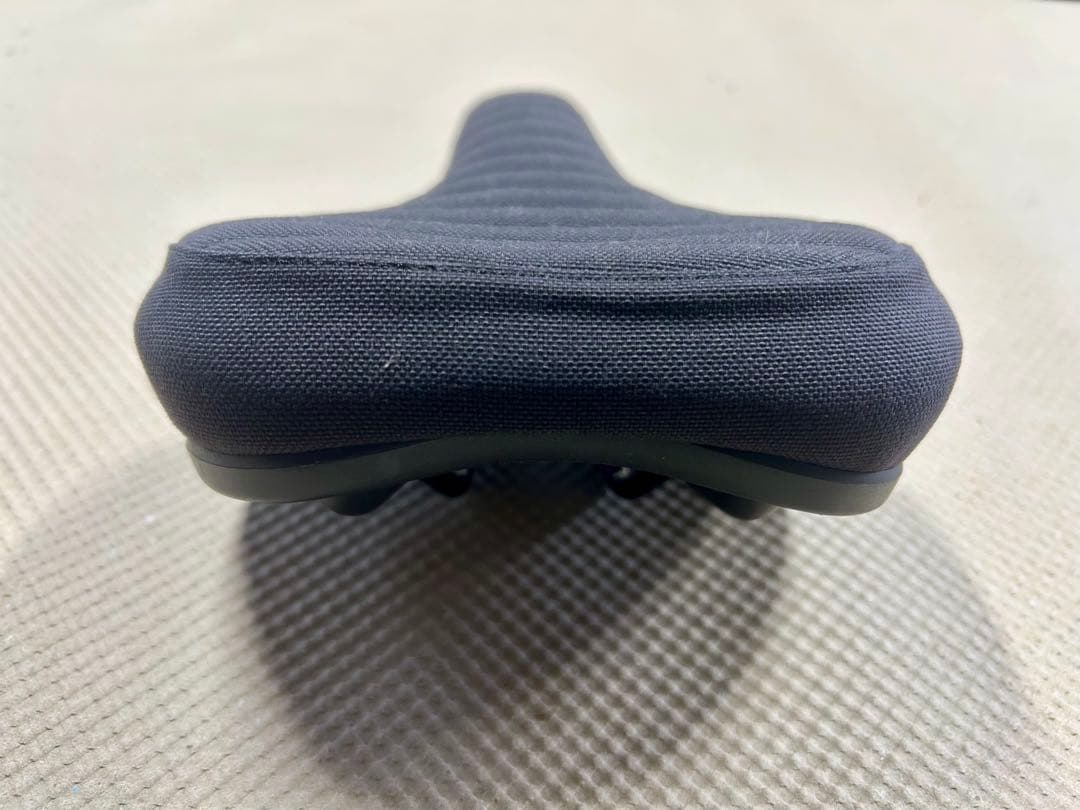 キャノンデールトレッドウェル純正サドル