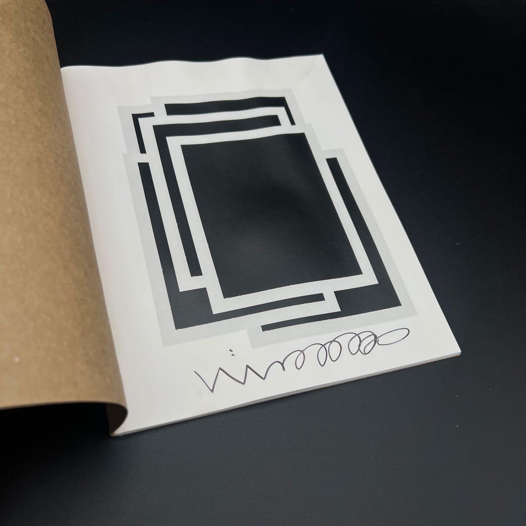 【サイン入り】SKETCHES by Viviane Sassen