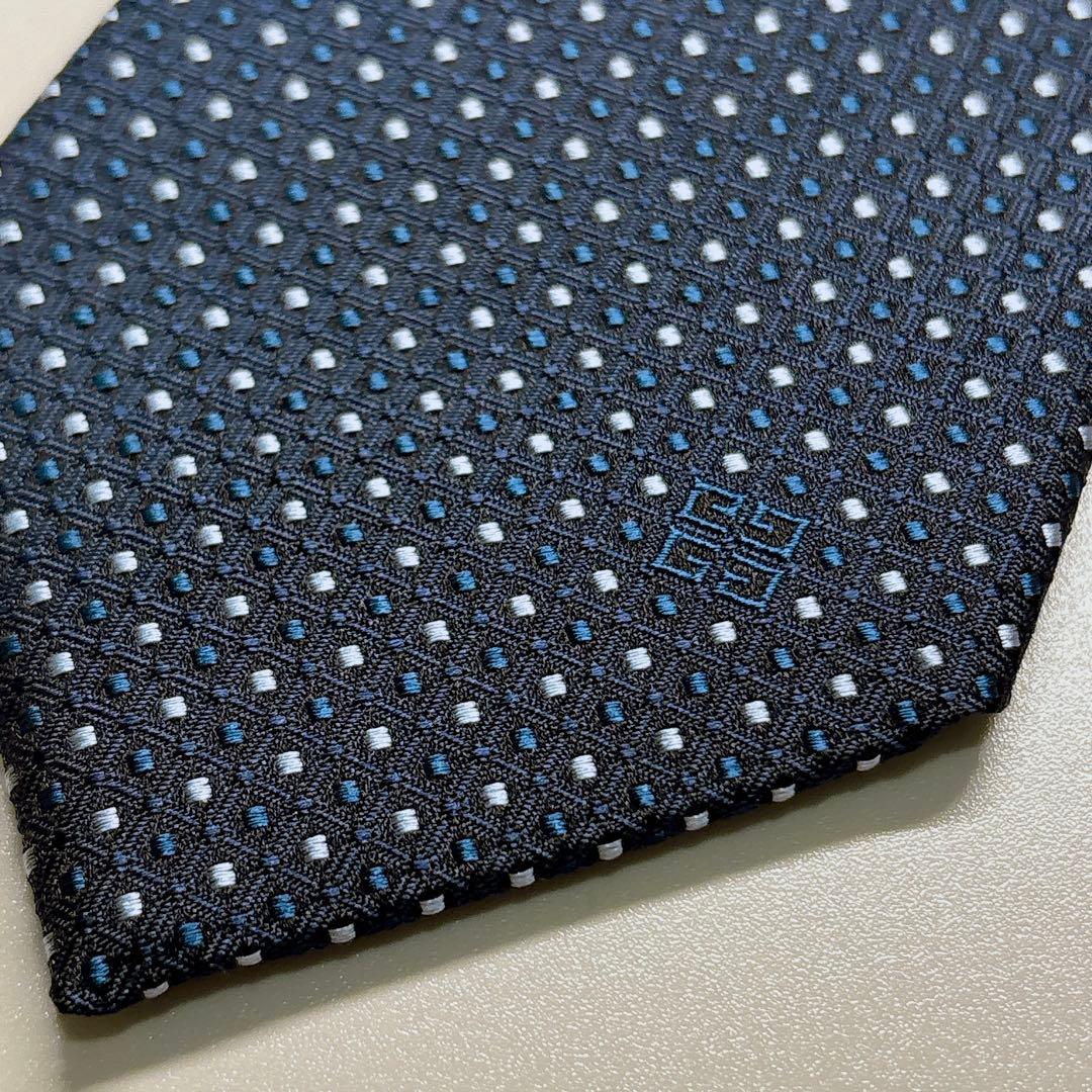未使用 GIVENCHY ネクタイ ロゴ入り 小紋 ドット柄 ネイビー 伊製