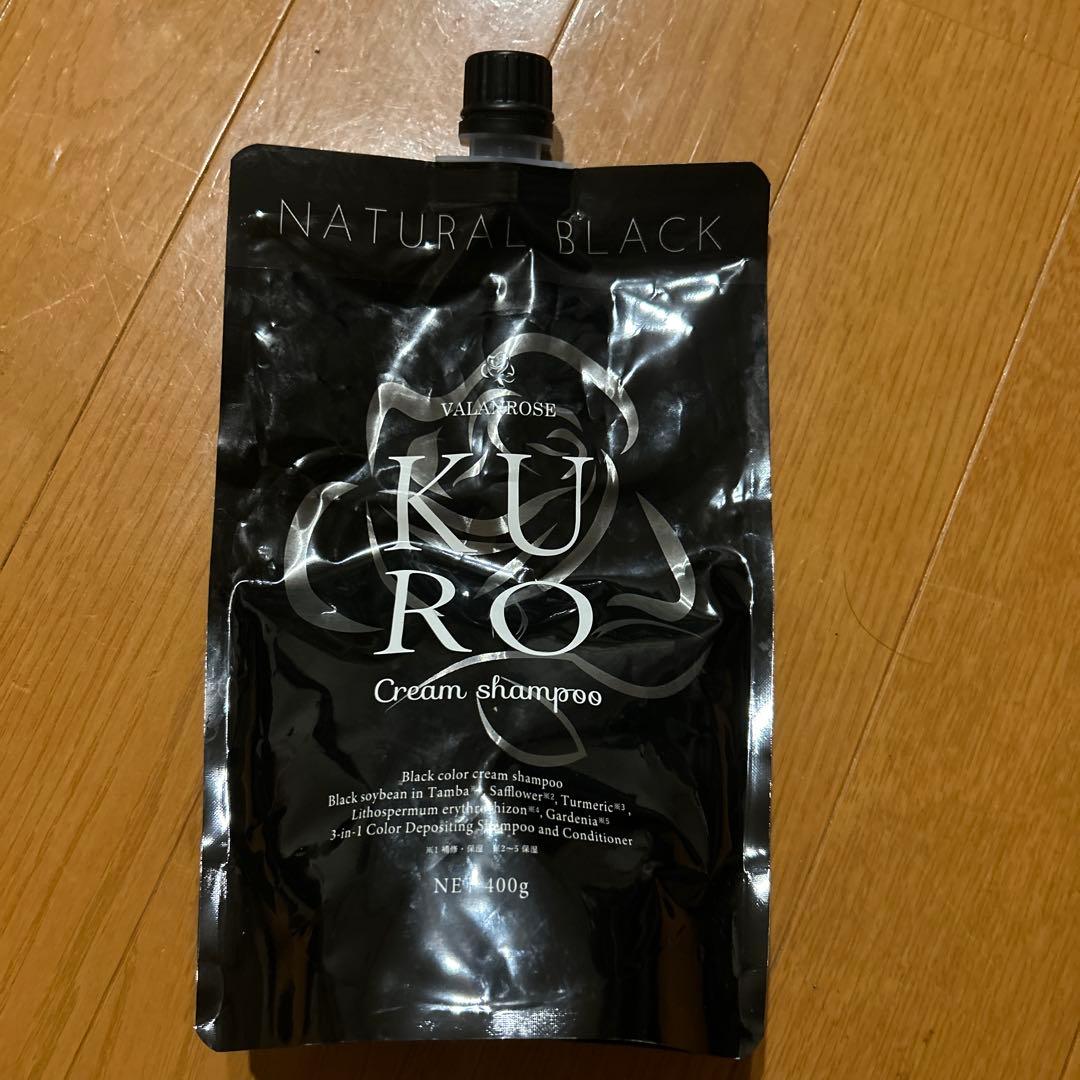 白髪染めシャンプー　KURO