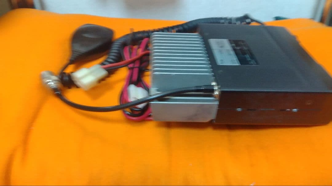 F*h様 IC-381 430M帯車載用トランシーバー 20w機