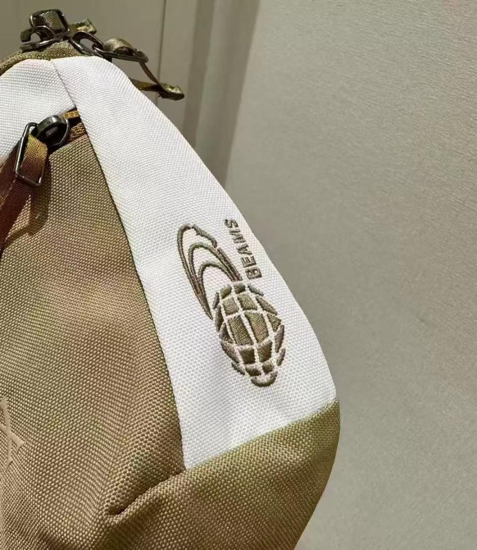 ARC'TERYX BEAMS Mantis 2 ベージュショルダーバッグ