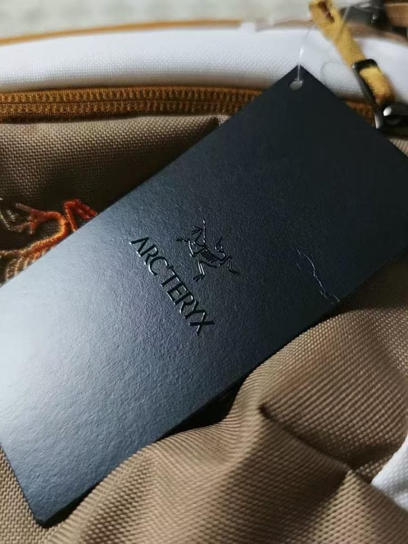 ARC'TERYX BEAMS Mantis 2 ベージュショルダーバッグ