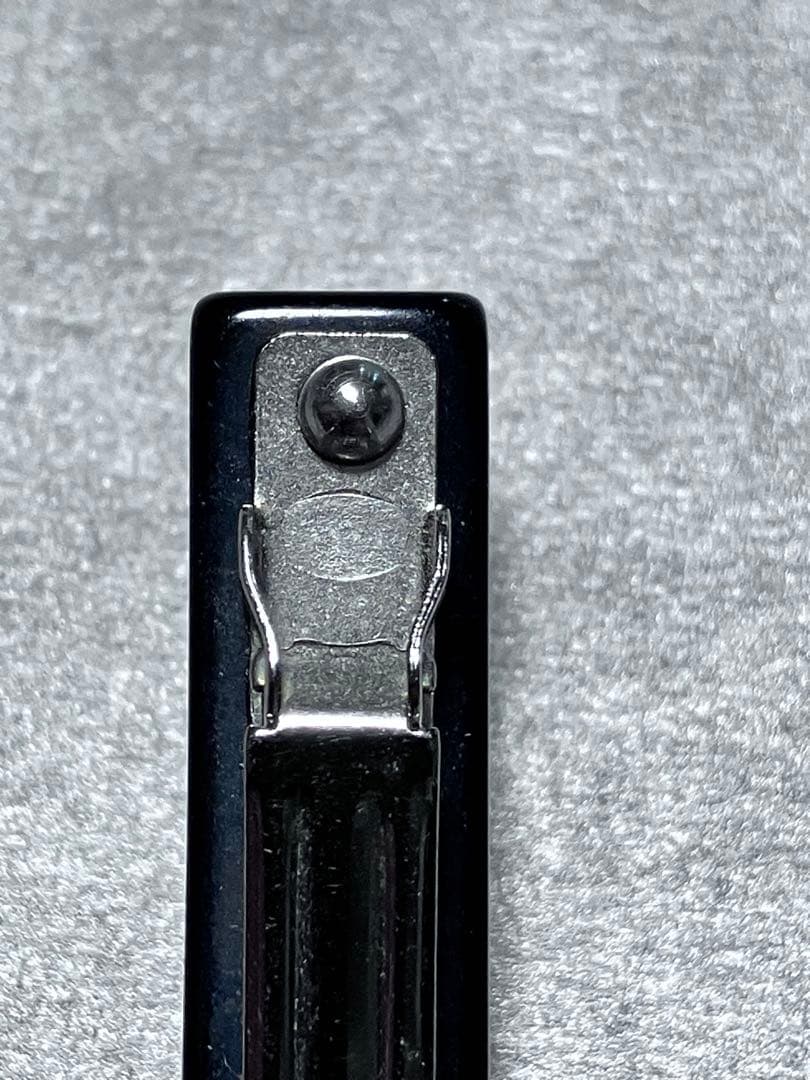 CHANEL:バレッタ　黒色キラキラ