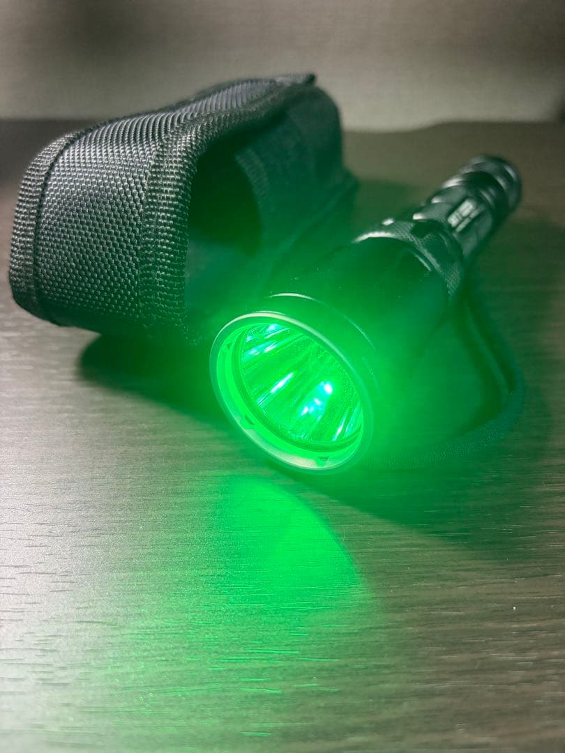 Nitecore (ナイトコア)SRT7 Revenger懐中電灯