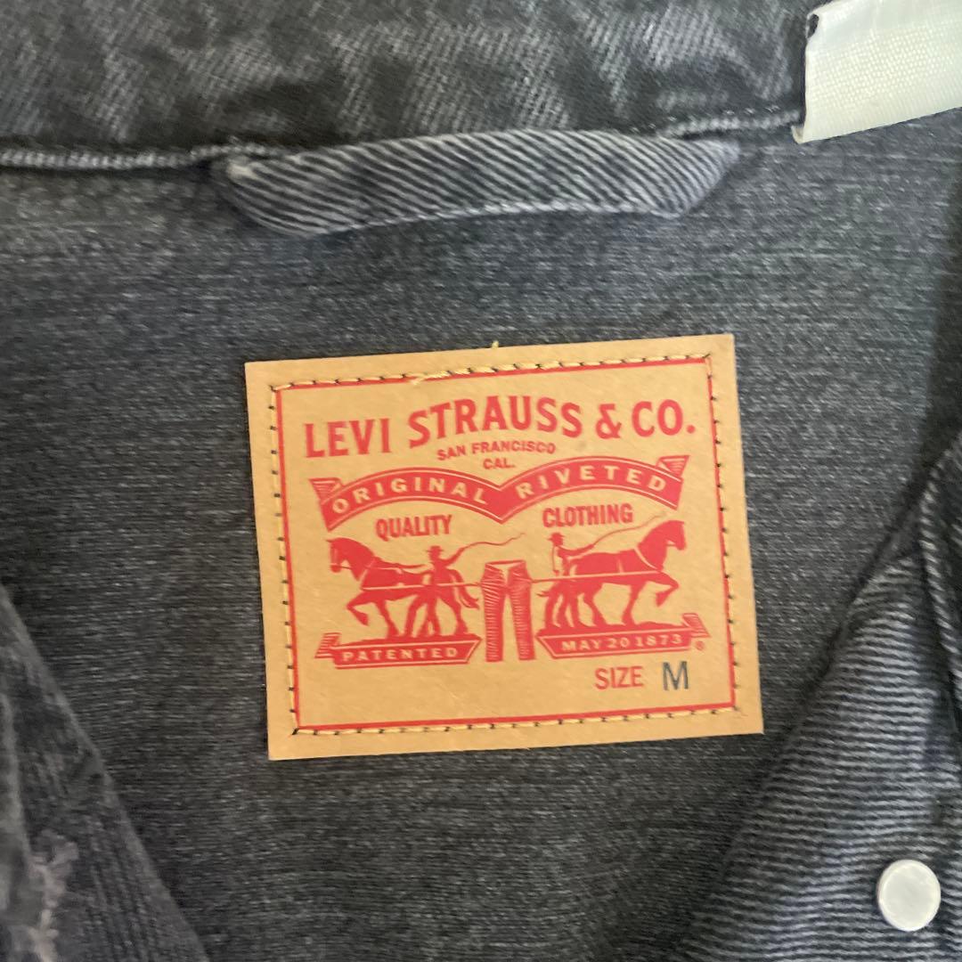 LEVI’S デニムジャケット Mサイズ