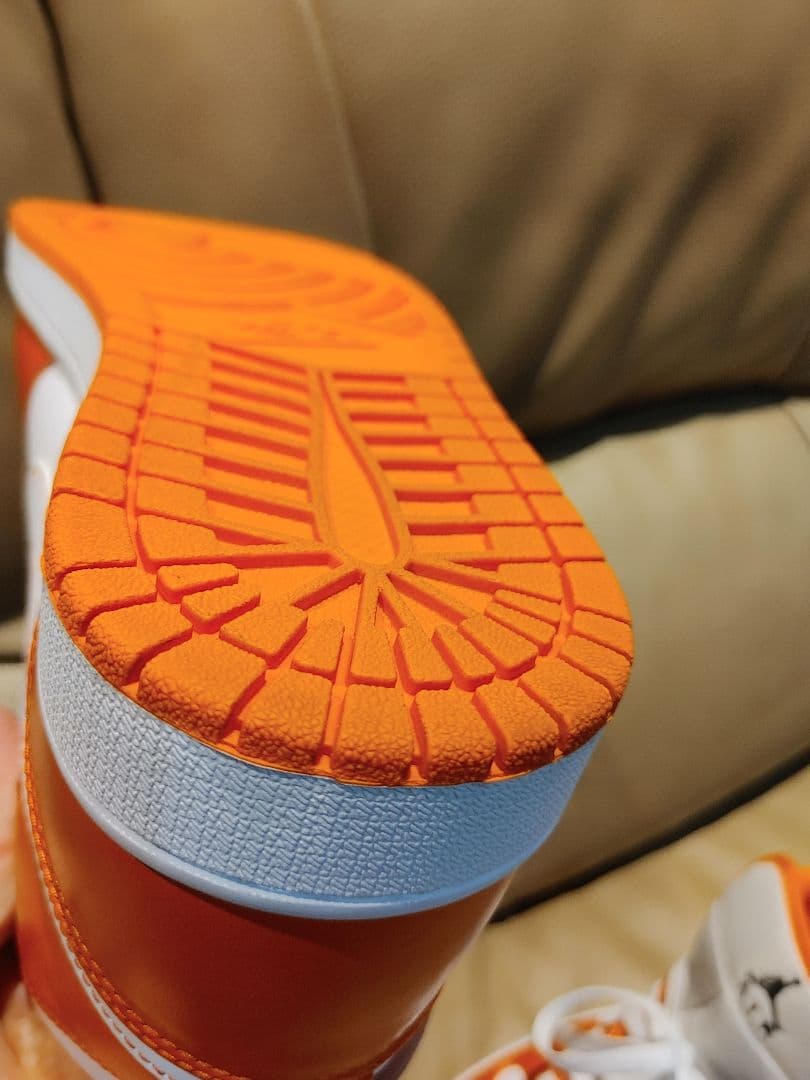 新品27㎝Nike Air Jordan 1 Mid オレンジ/ホワイト