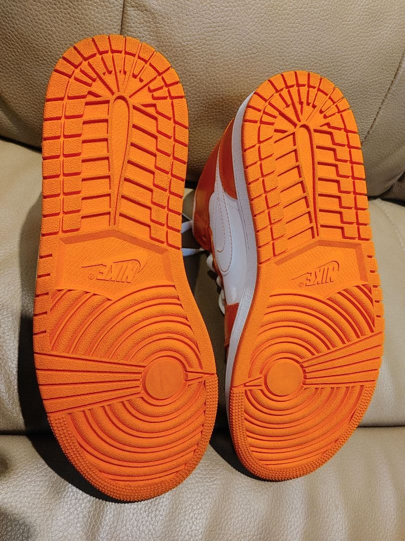 新品27㎝Nike Air Jordan 1 Mid オレンジ/ホワイト