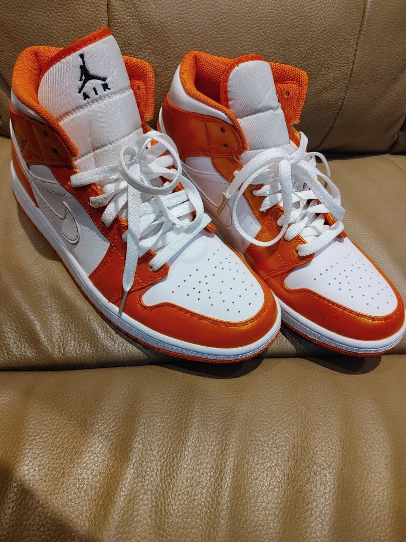 新品27㎝Nike Air Jordan 1 Mid オレンジ/ホワイト