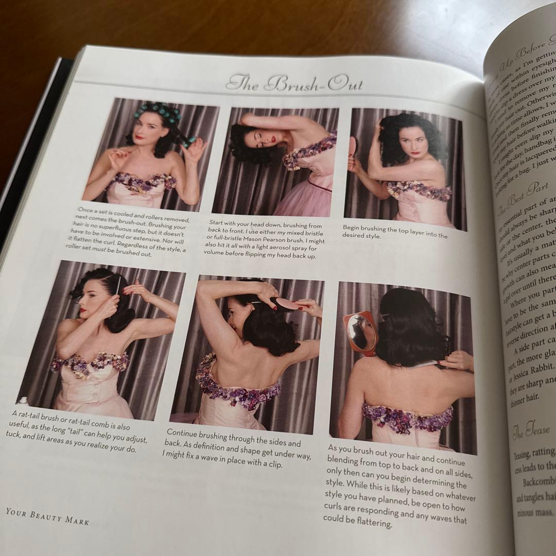 Dita von teese 洋書　大型書　ビューティー本