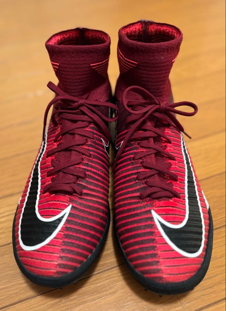 Nike Mercurial X 赤/黒 ハイカットサッカーシューズ