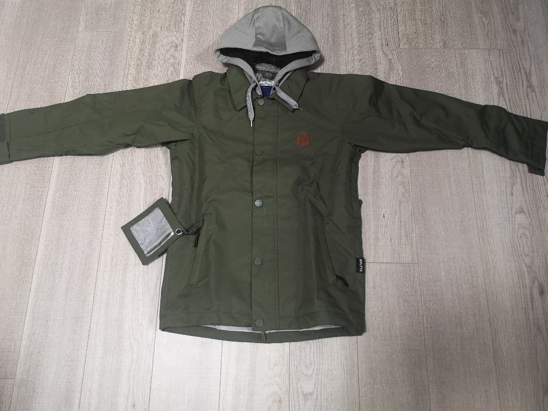 【バラ売り可】ウィンタースポーツウェアセット（上下・ニット帽・ネックウォーマー）