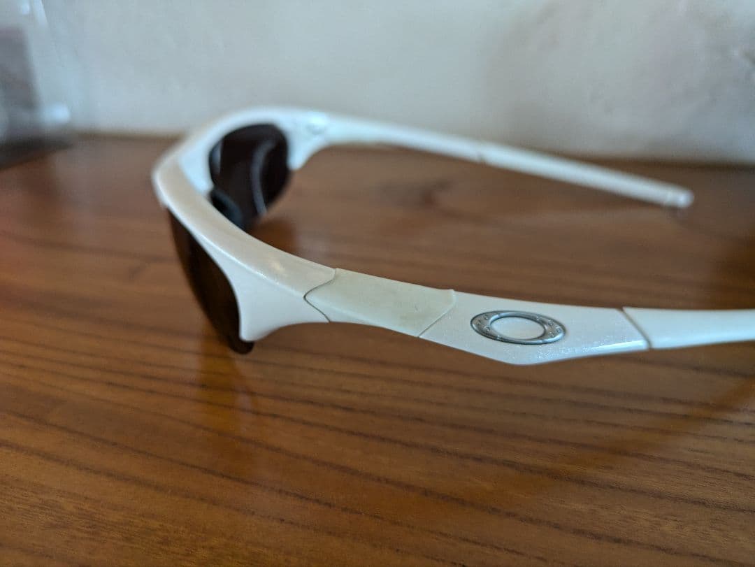 最終お値下げ！Oakley サングラス ホワイトフレーム03-624J