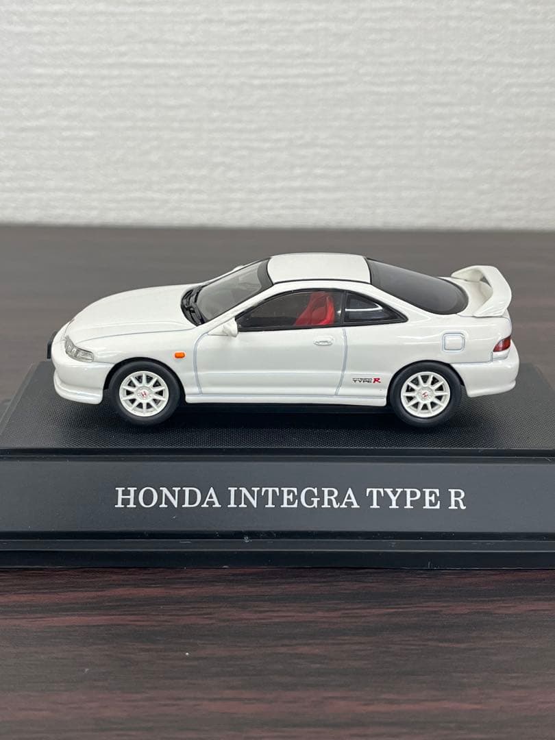 エブロ1/43 ホンダ インテグラ タイプR