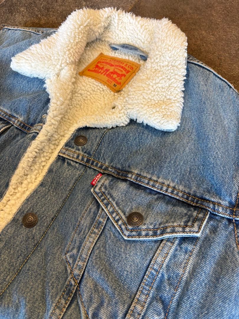 Levi's ボア襟付きデニムジャケット Mサイズ