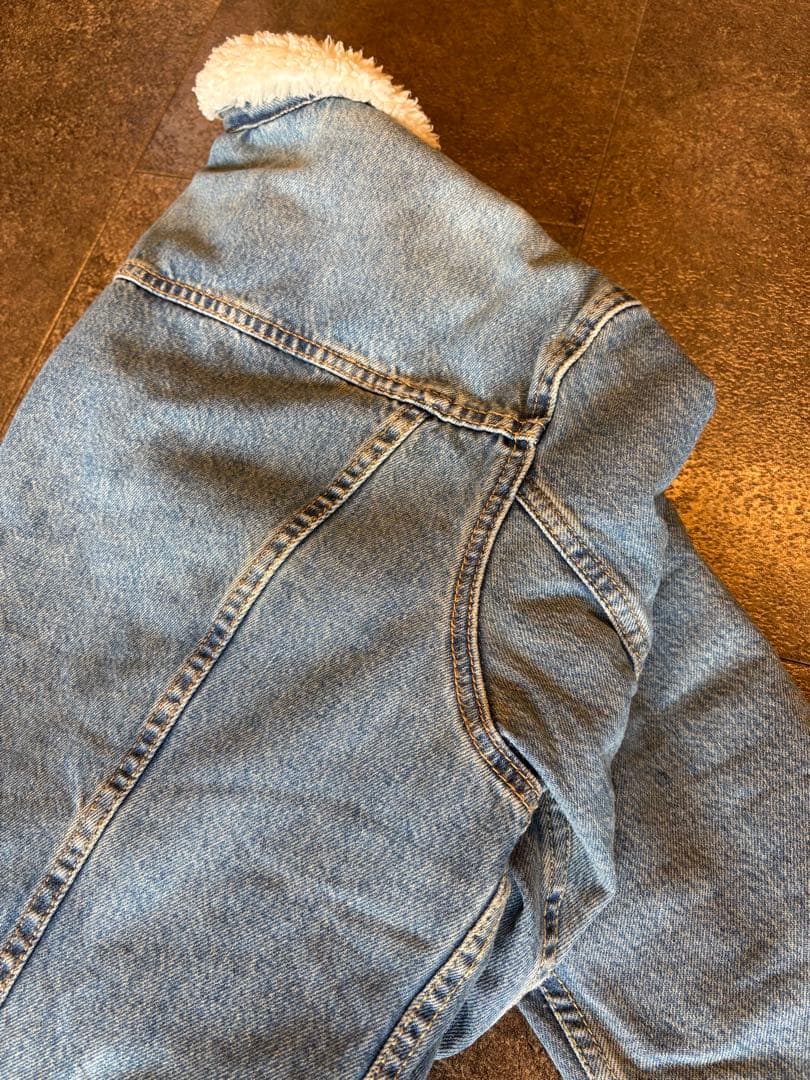 Levi's ボア襟付きデニムジャケット Mサイズ