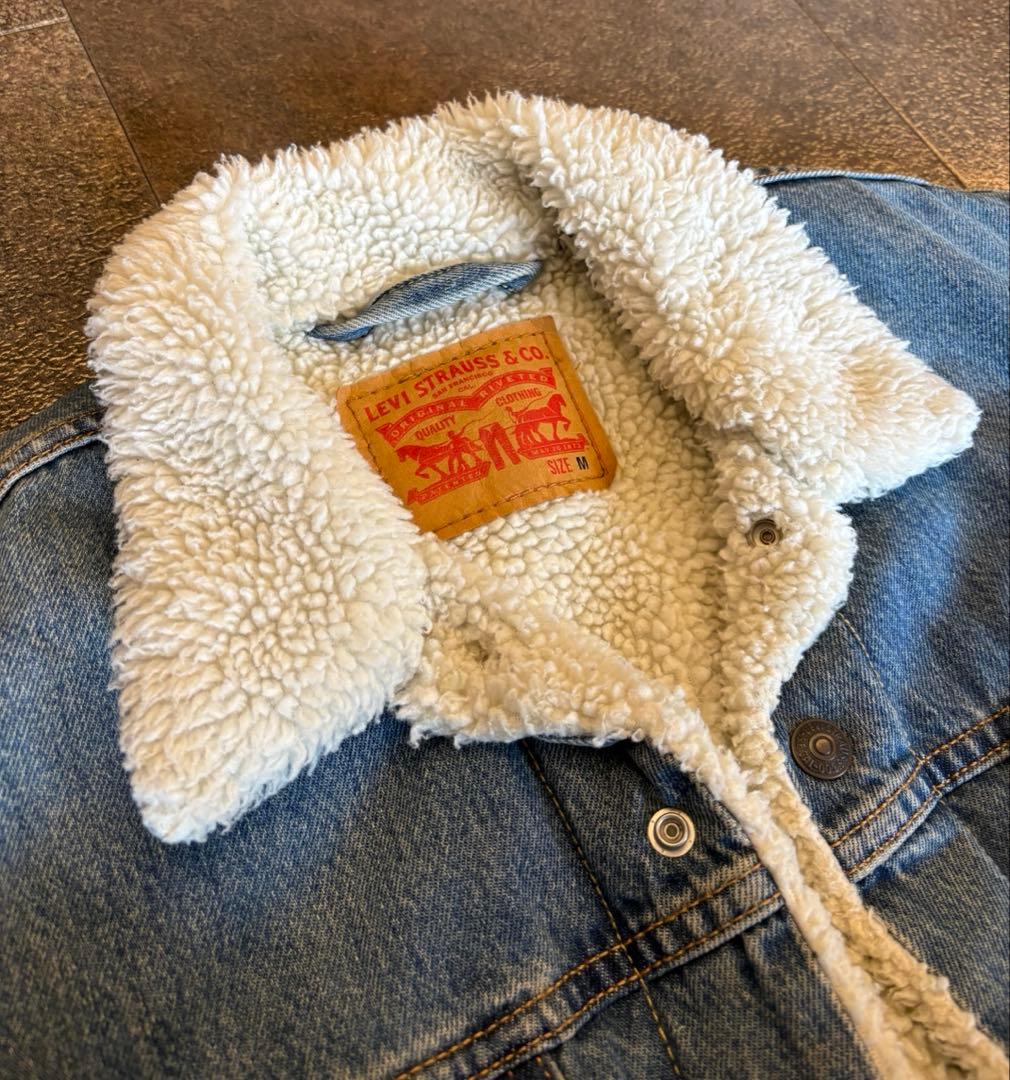 Levi's ボア襟付きデニムジャケット Mサイズ