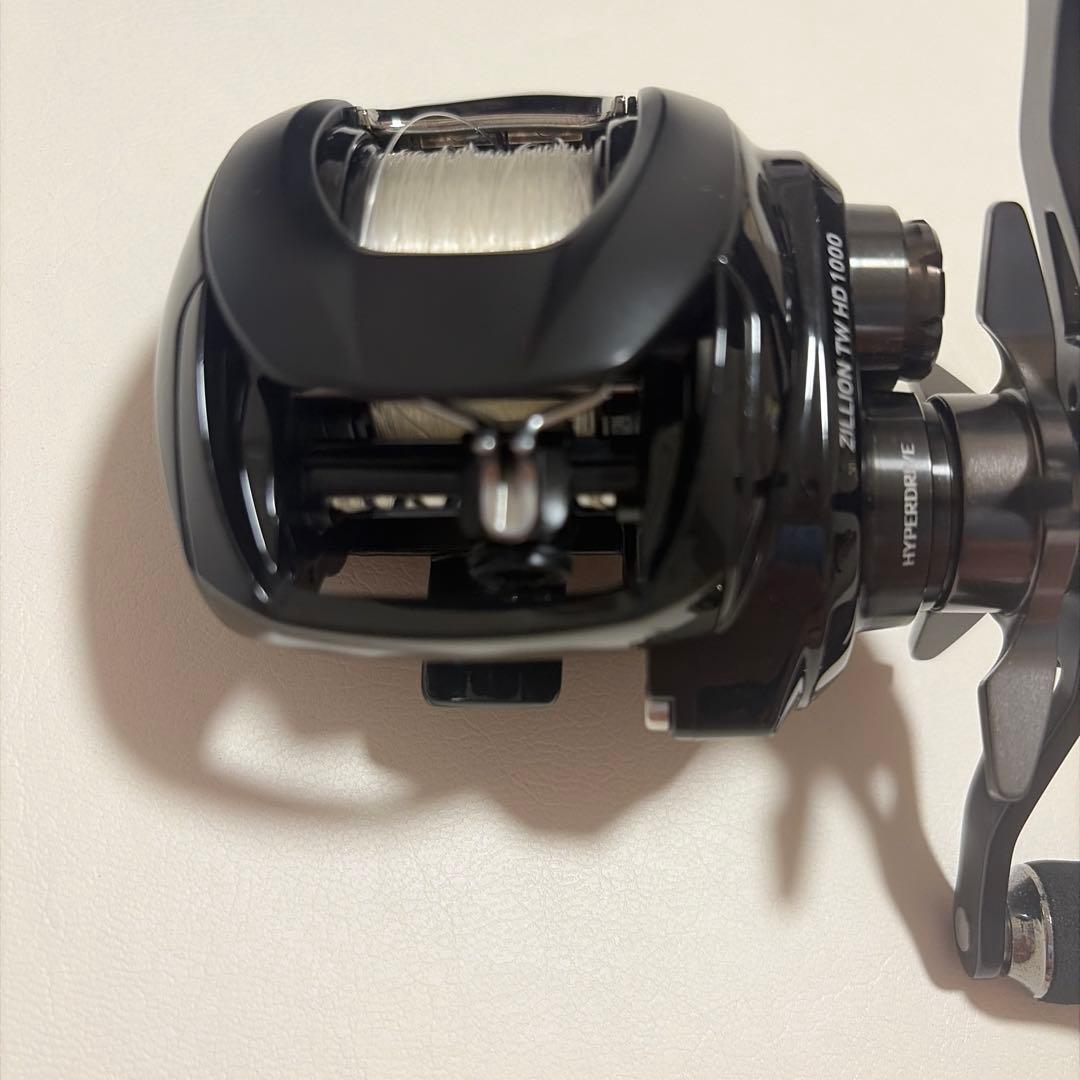 リール 22 DAIWA ZILLION TW HD 1000HL