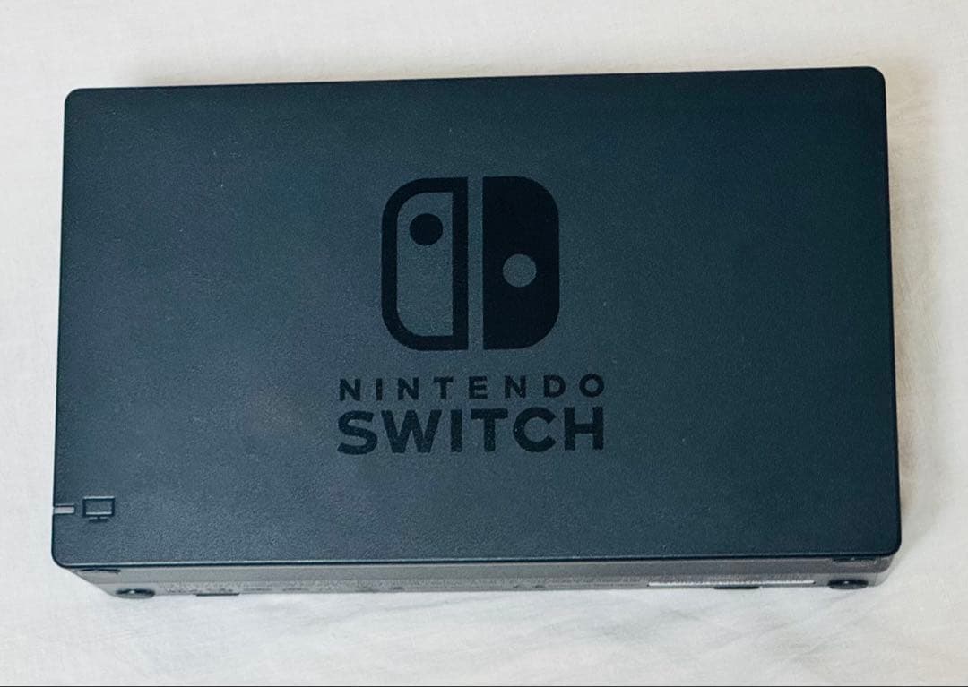 Nintendo Switch 本体(本体クリアカバー、ケース2個付き等)