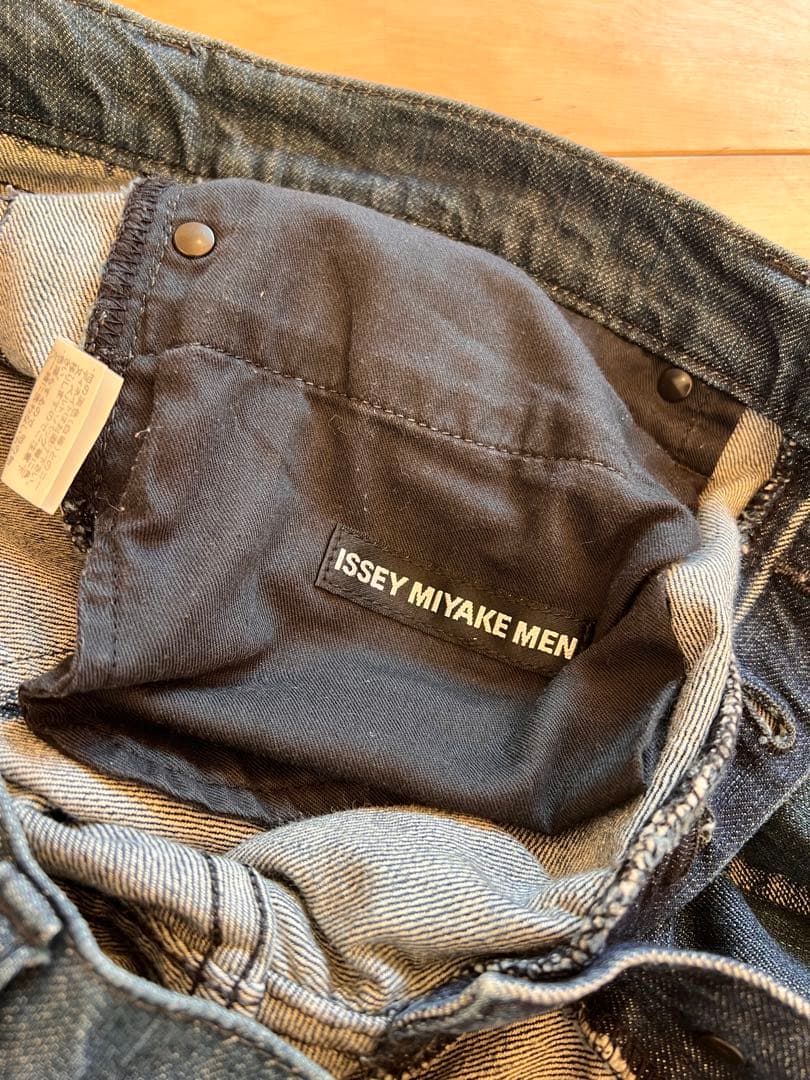 美品　ISSEY MIYAKE MEN イッセイミヤケ　デニム　メンズ　サイズ2