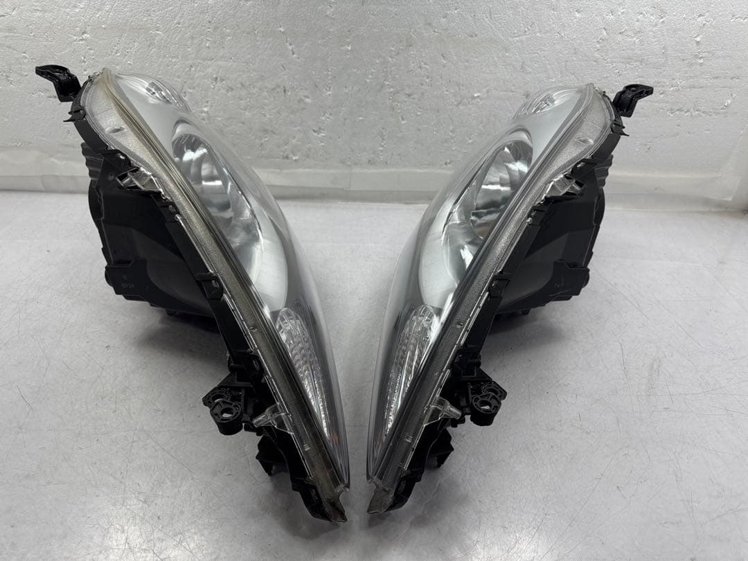 美品 ホンダ FIT フィット ヘッドライト左右セット ハロゲン P6865