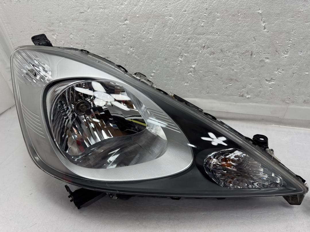 美品 ホンダ FIT フィット ヘッドライト左右セット ハロゲン P6865