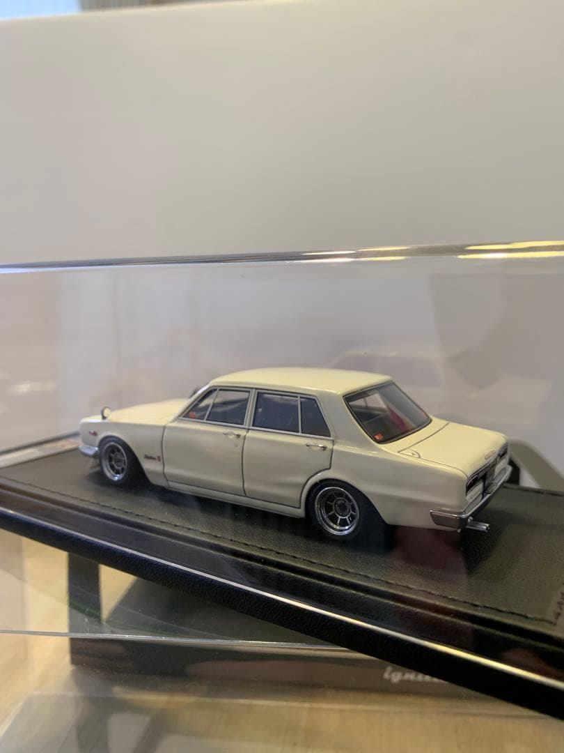 イグニッションモデル　1/43 スカイライン　GT-R PGC10 ホワイト