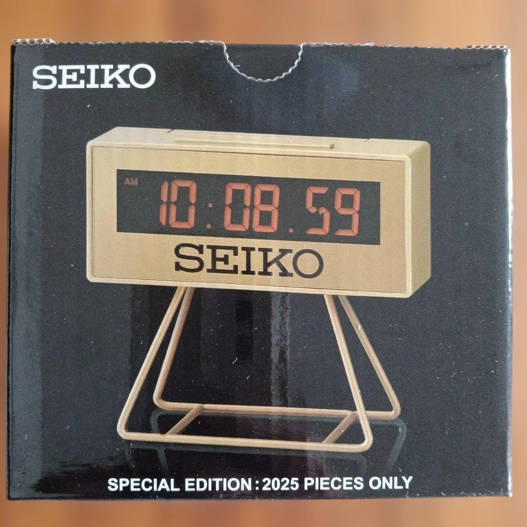 SEIKO デジタル置時計 ゴールド SQ823G