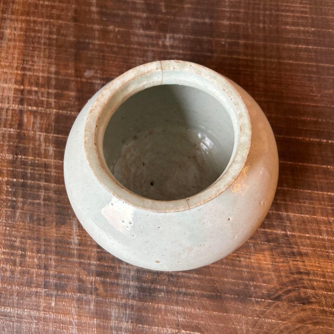 白磁の壺